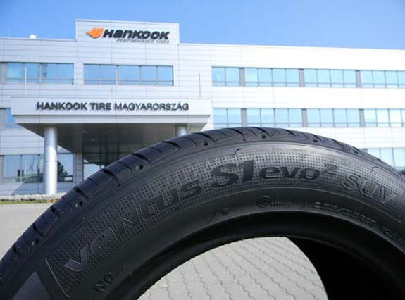 Opony Hankook w nowym Porsche Macan