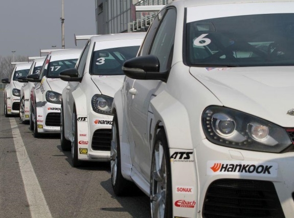 MAHA Polska w wyścigach VW Golf Cup 2015