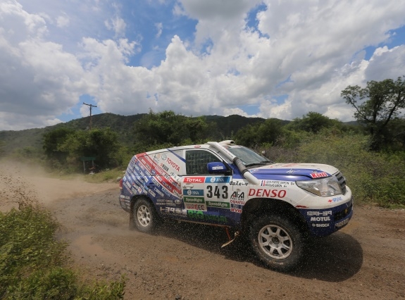 Dakar 2016: Sukces KYB i Toyota Auto Body 