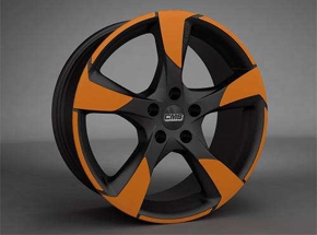 C18 marki CMS teraz w kolorze „Racing-Orange” 