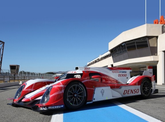 Denso wspiera zespół Toyoty w wyścigach długodystansowych federacji FIA
