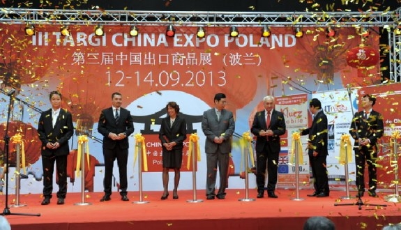 Firmy motoryzacyjne z Chin zaprezentowały się w Warszawie