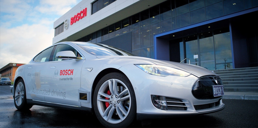 Bosch: samochód staje się kierowcą, a kierowca pasażerem