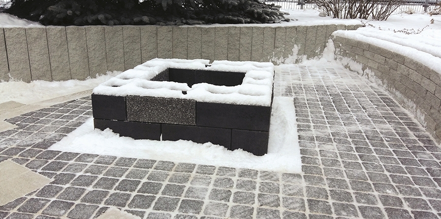 Jak dbać o nawierzchnie betonowe w czasie zimy?