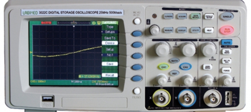 Oscyloskop cyfrowy 3022C (1)