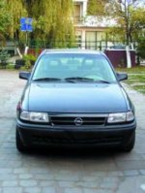 Schemat elektryczny systemu wtrysku benzyny Opel Astra 1.4