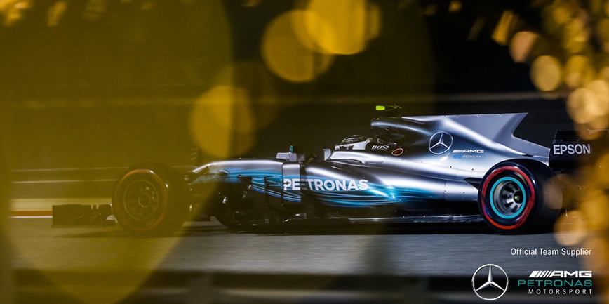 Za kulisami lakierowania 2017 Mercedes-AMG F1 W08 EQ Power+ 