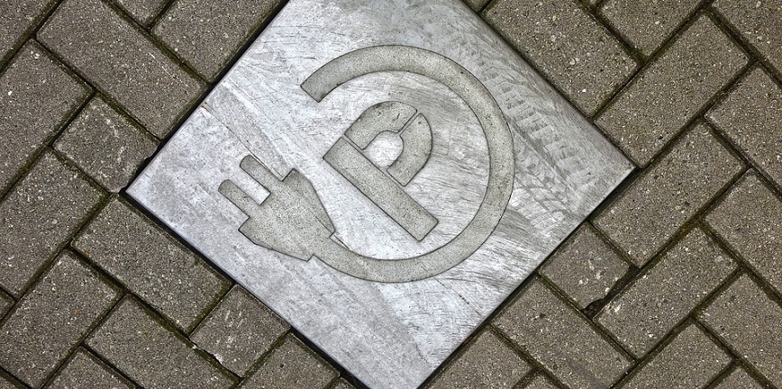 Kto zbuduje prototyp polskiego samochodu elektrycznego?