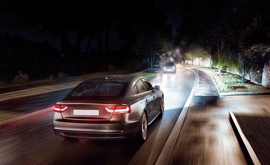 Oświetlenie samochodowe – nowoczesna technika w służbie kierowcy
