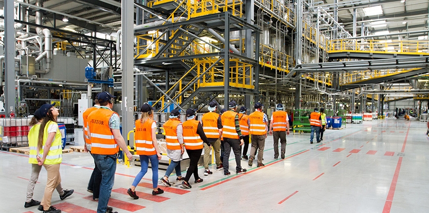 BASF pokazał najnowocześniejszy zakład produkcji katalizatorów w Europie 