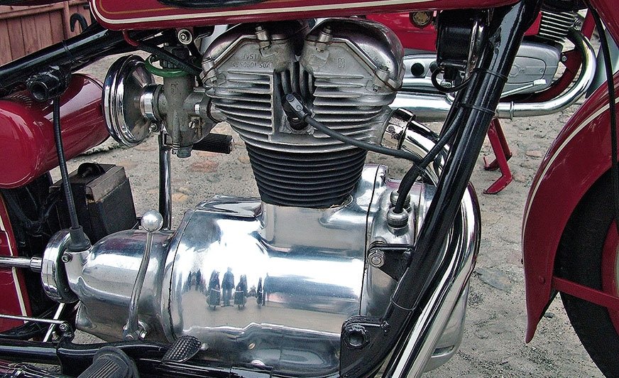 Kompleksowy remont motocykla (cz. 6) – elementy elastyczne w układzie przeniesienia napędu