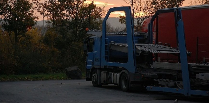 Kolejne decyzje w sprawie pracy kierowców ciężarówek