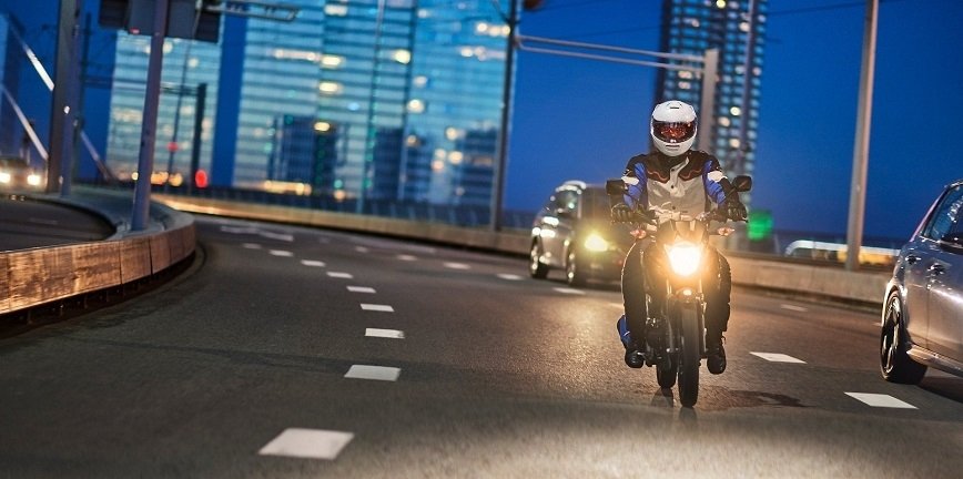 Żarówki do motocykli. Wydajność wiązki jednym z głównych parametrów 