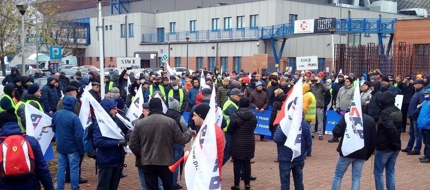 Będzie protest w Warszawie. Kilka stacji zawiesza na ten czas działalność!