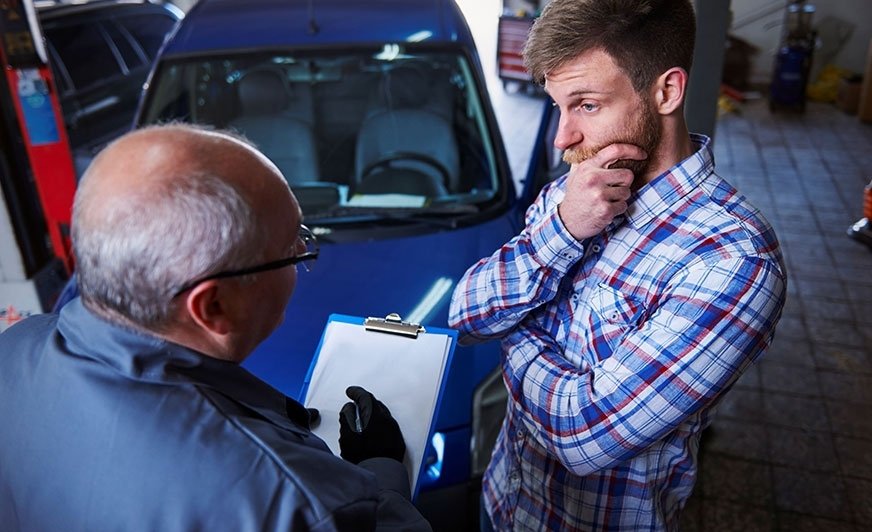 „Przyjeżdża Polak do warsztatu”, czyli raport z serwisów motoryzacyjnych w czasach pandemii i inflacji