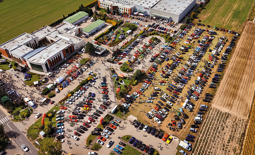 Kultowe samochody i szlachetna misja. Oldtimer & Youngtimer Fest na wysokich obrotach