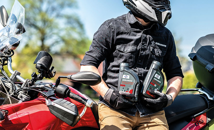 Dobór i eksploatacja oleju w motocyklu. Praktyczny przewodnik