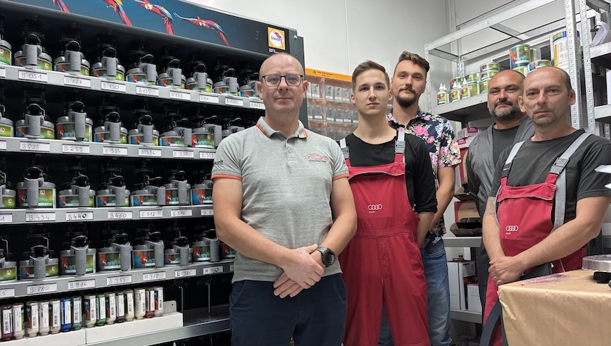 Nowoczesność i ekologia w praktyce – Glasurit Linia 100 w Porsche Inter Auto