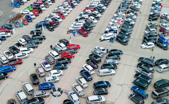 Importujemy coraz mniej aut! 