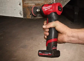 Nowa szlifierka trzpieniowa Milwaukee