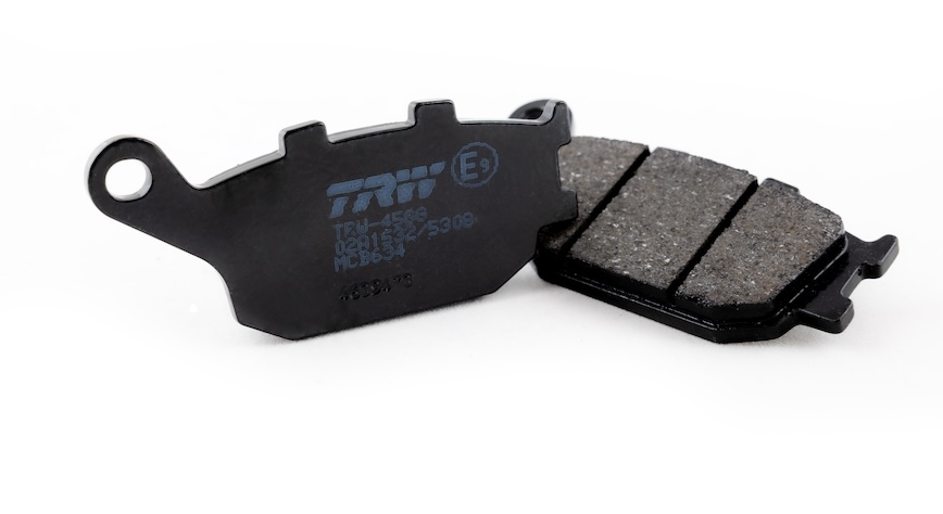 Klocki hamulcowe do motocykli: nowości od TRW na wiosnę 2026