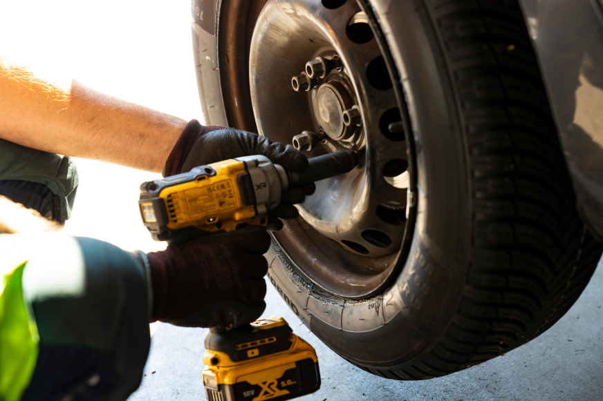 Ceny opon w 2026 r. mogą wzrosnąć. Nowy raport 