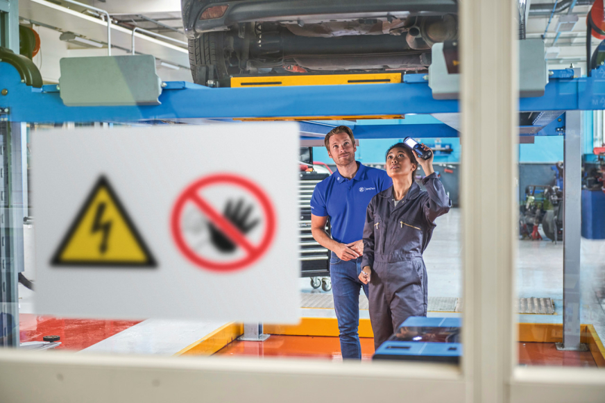 ZF Aftermarket na targach we Frankfurcie: najnowsze rozwiązania z zakresu technologii cyfrowych, szkoleń i układów hamulcowych
